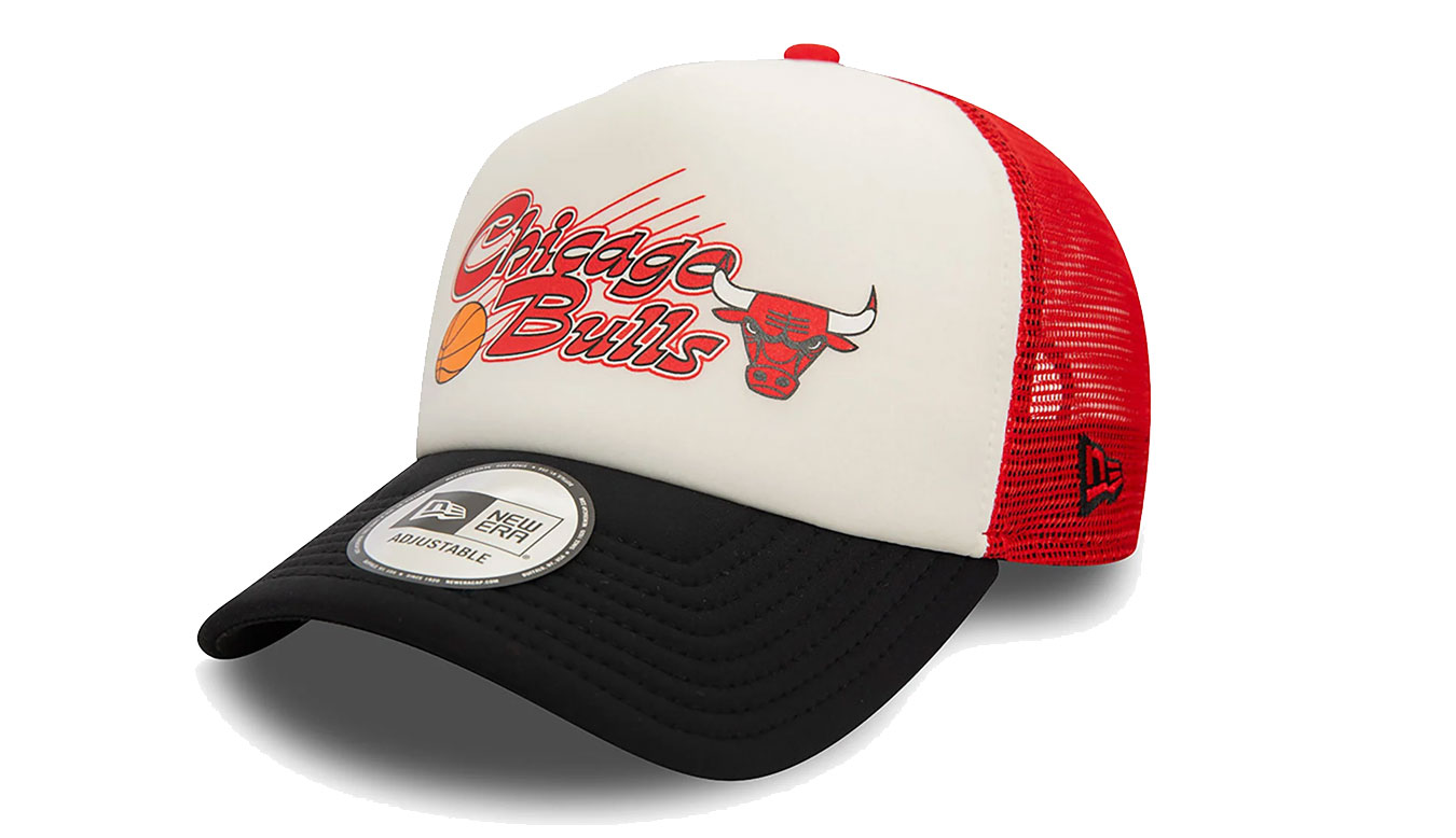 New Era Chicago Bulls NBA Graphic Red 9FORTY E-Frame Adjustable Trucker Cap - Unisex - Čepice New Era - Červené - 60565438 - Velikost: UNI