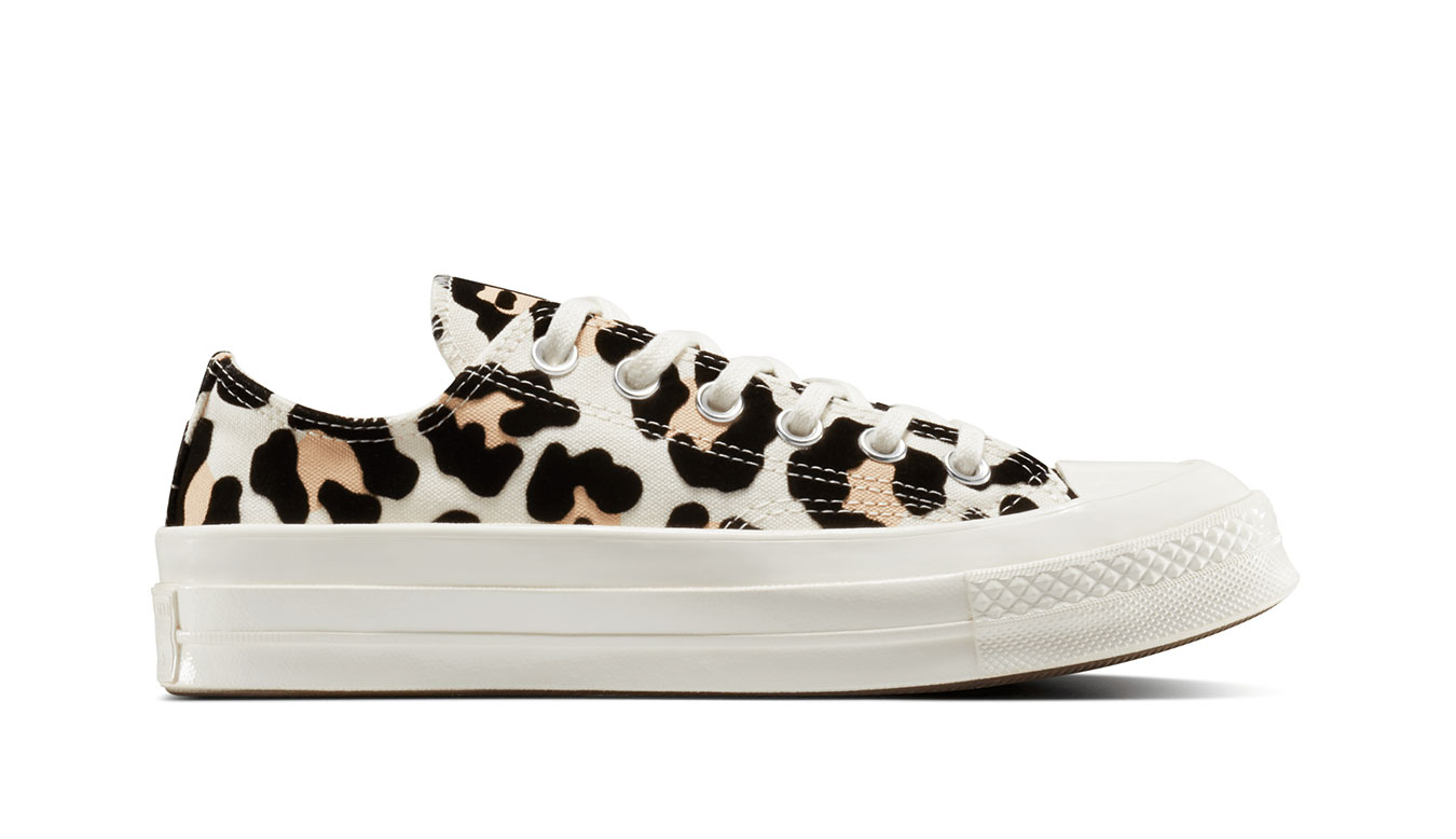 Levně Converse Chuck 70 Leopard 4 - Unisex - Tenisky Converse - Vícebarevné - A14946C