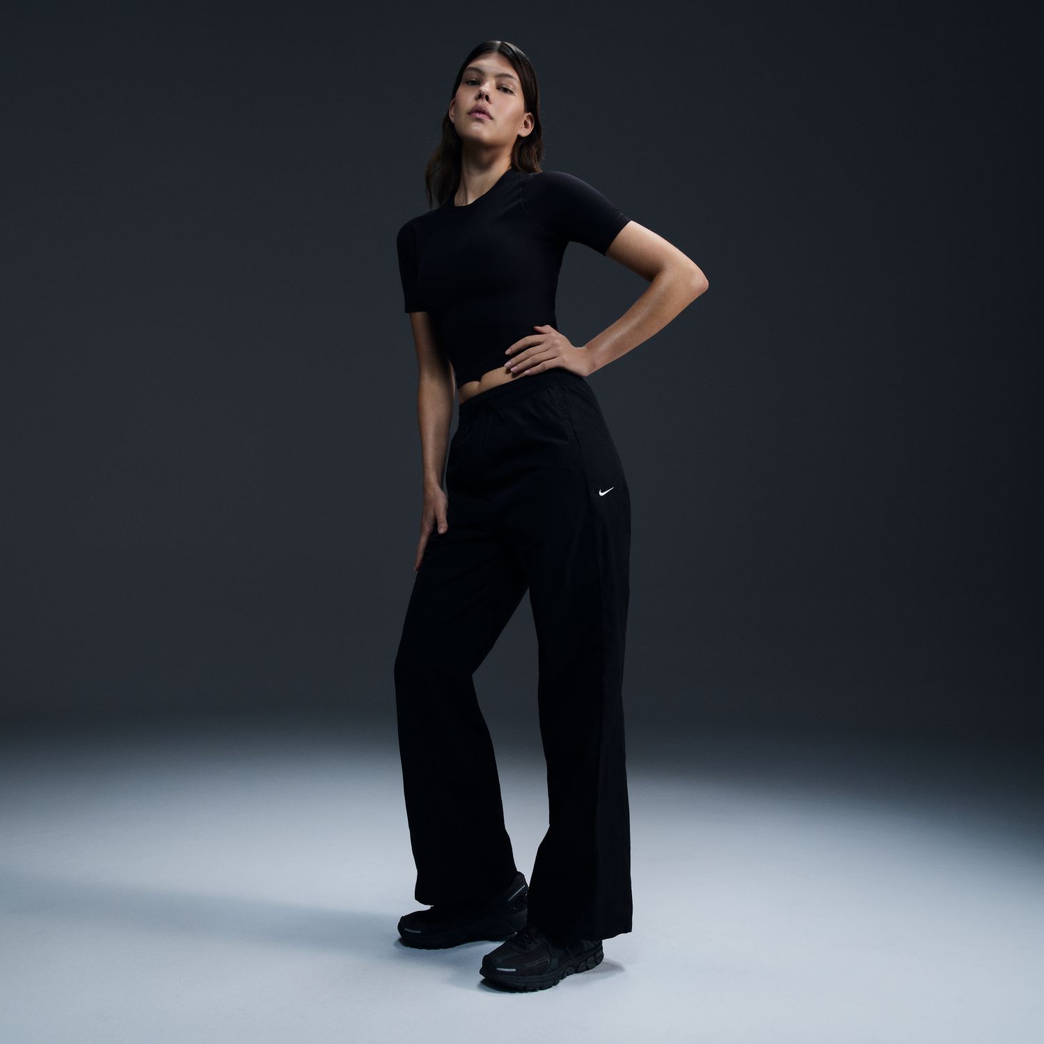 Nike Windrunner Wmns High-Waisted Woven Open-Hem Pants Black - Dámské - Kalhoty Nike - Černé - FV7655-010 - Velikost: XS