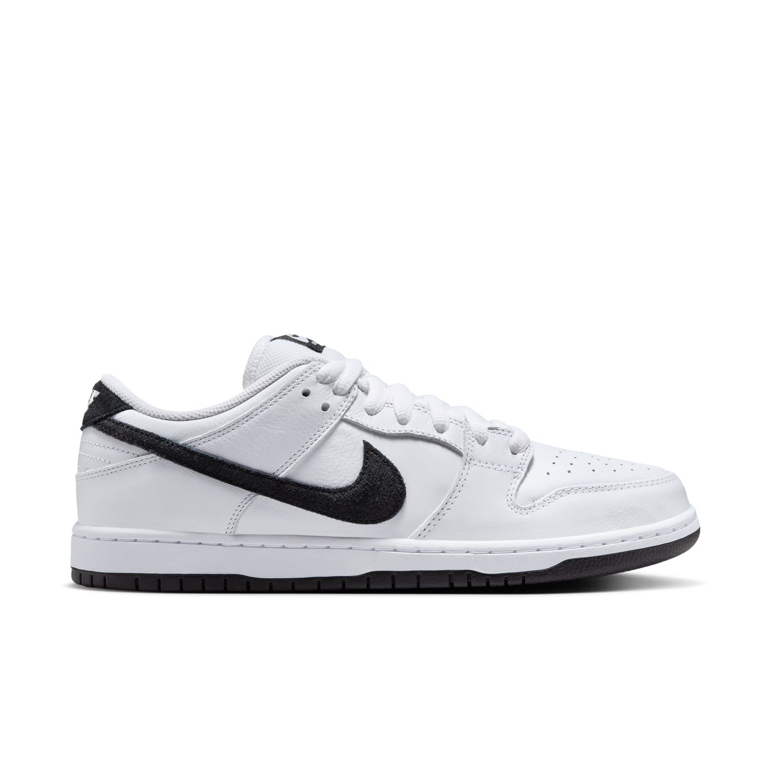 Levně Nike SB Dunk Low Pro "White Black" - Pánské - Tenisky Nike - Bílé - HF3704-100