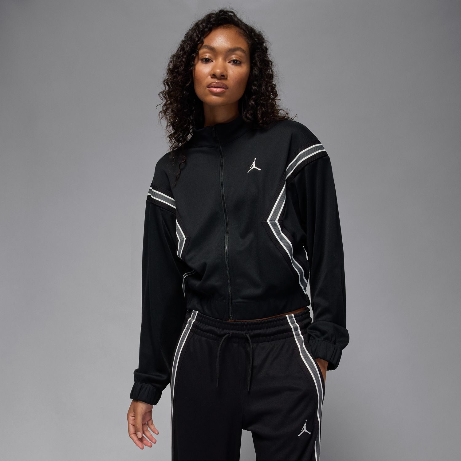 Jordan Brooklyn Wmns Full-Zip Track Jacket Black - Dámské - Bunda Jordan - Černé - HQ9215-010 - Velikost: L