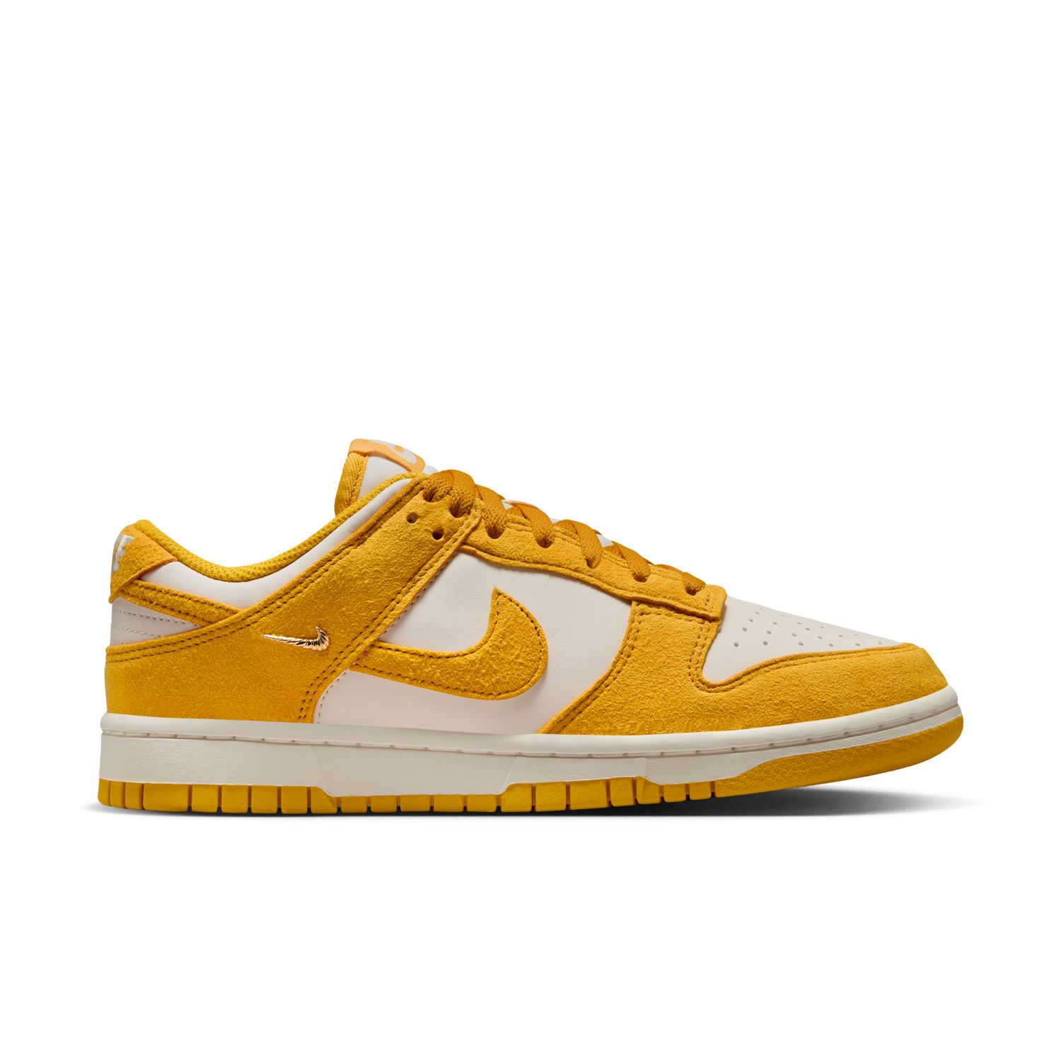 Nike Dunk Low "Dark Sulfur Gold Mini Swoosh" Wmns - Dámské - Tenisky Nike - Bílé - IB4417-101 - Velikost: 39