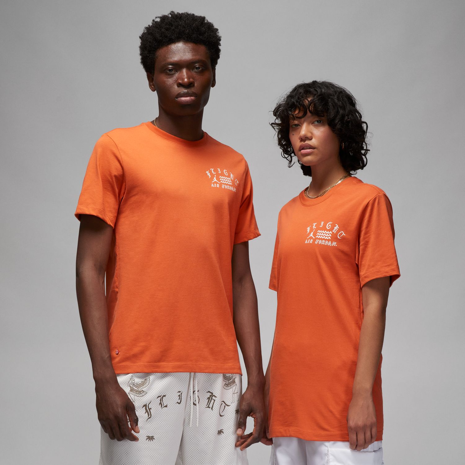 Jordan Artist Series By Umar Rashid Tee Light Sienna - Pánské - Triko Jordan - Oranžové - DX9559-812