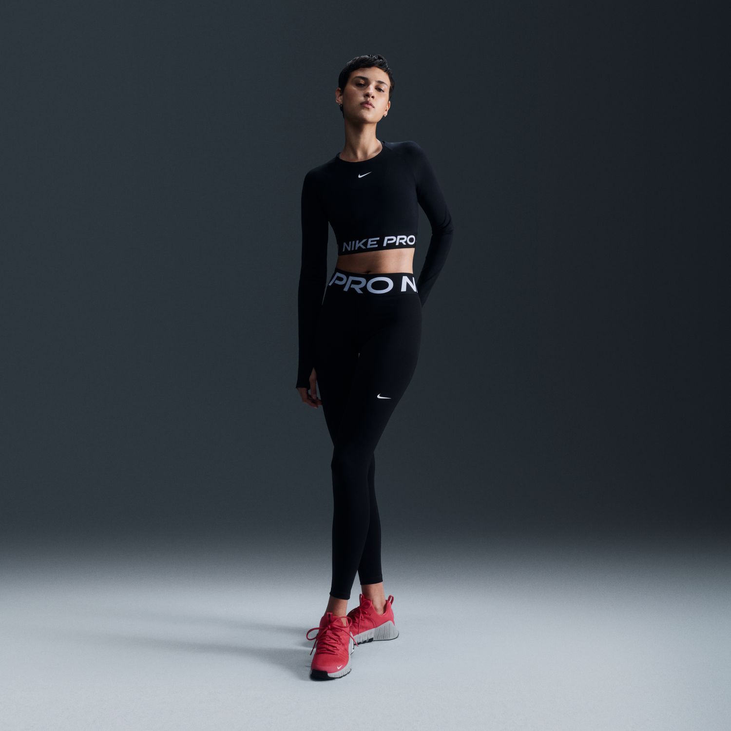 Nike Pro Dri-FIT Wmns Cropped Long-Sleeve Top Black - Dámské - Triko Nike - Černé - FV5484-010 - Velikost: L
