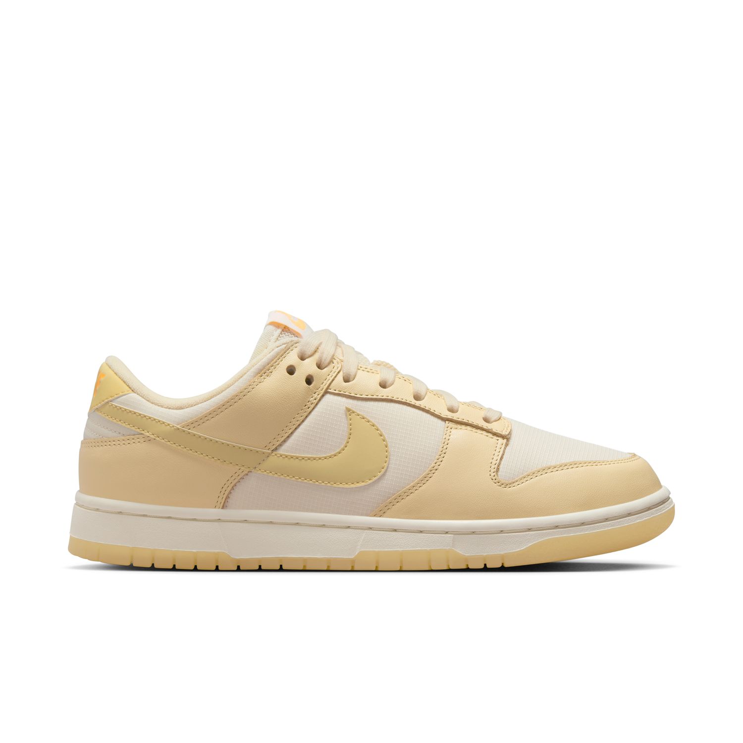 Nike Dunk Low "Muslin" Wmns - Dámské - Tenisky Nike - Bílé - FZ2552-100 - Velikost: 44