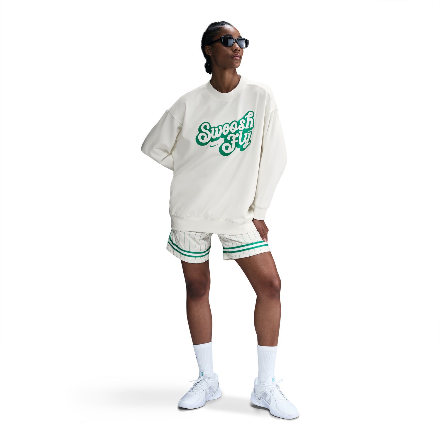 Nike Dri-FIT Swoosh Fly Oversized French Terry Basketball Sweatshirt Sail - Dámské - Mikina Nike - Bílé - FZ5514-133 - Velikost: XL