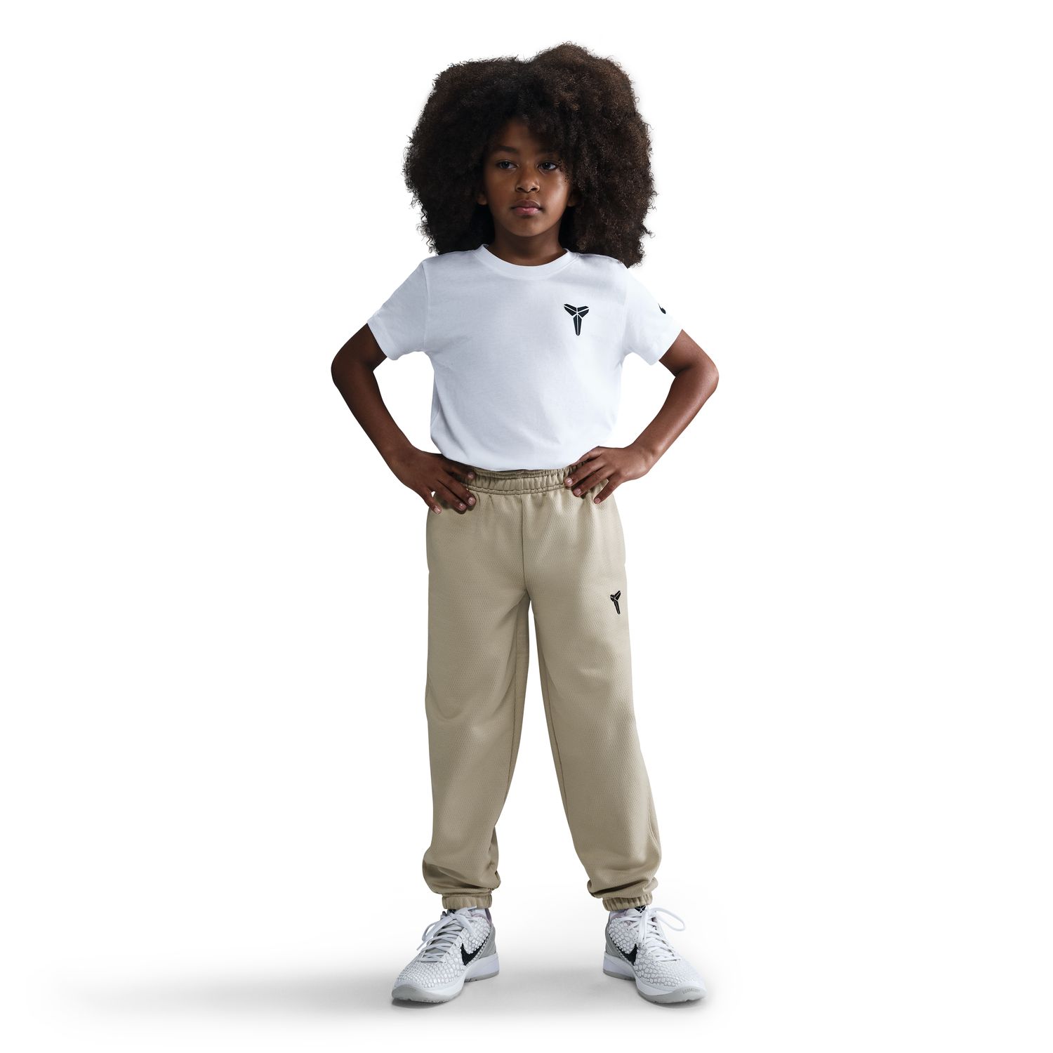 Nike Big Kids' Therma-FIT Kobe Pants Desert Khaki - Dětské - Kalhoty Nike - Hnědé - HJ1015-251 - Velikost: XL