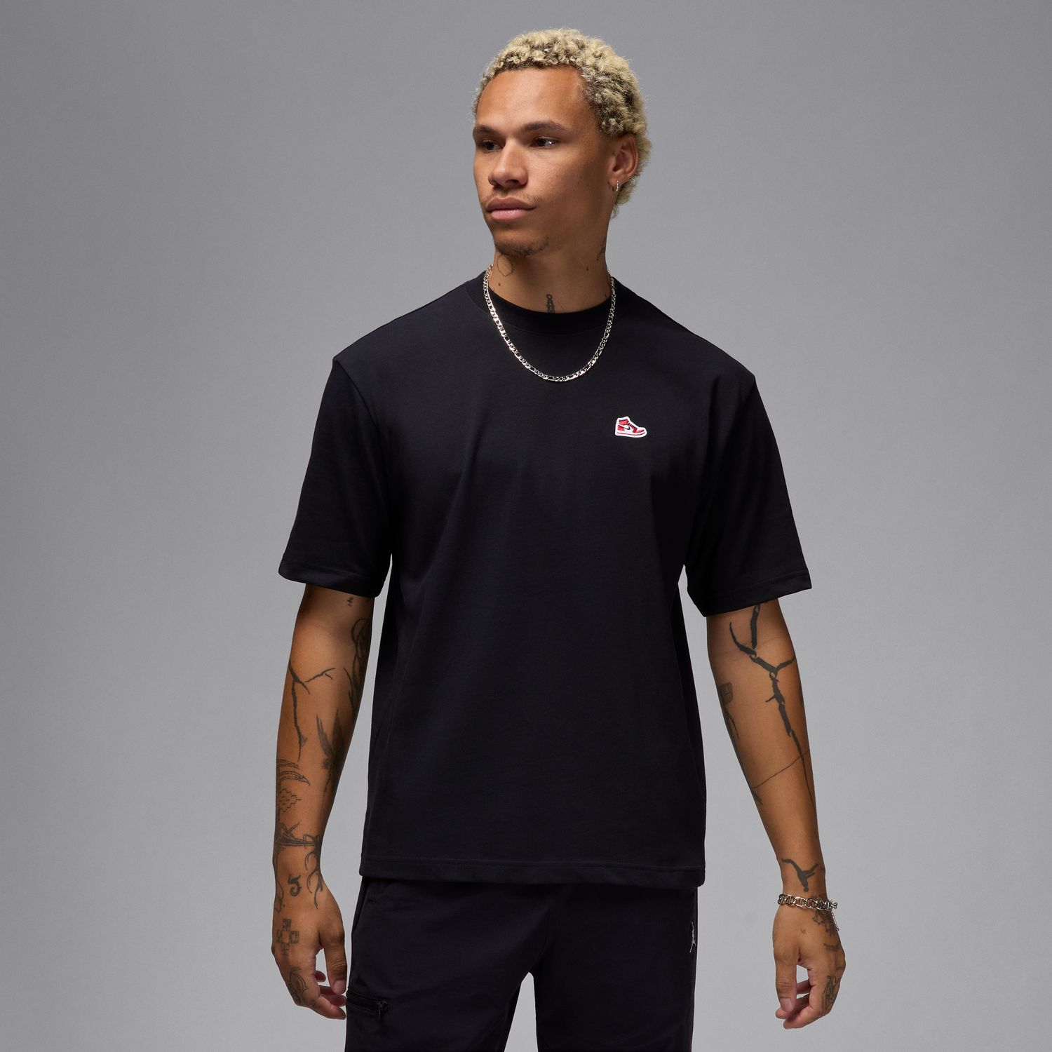 Levně Jordan Brand Sneaker Patch Tee Black - Pánské - Triko Jordan - Černé - HJ2326-010