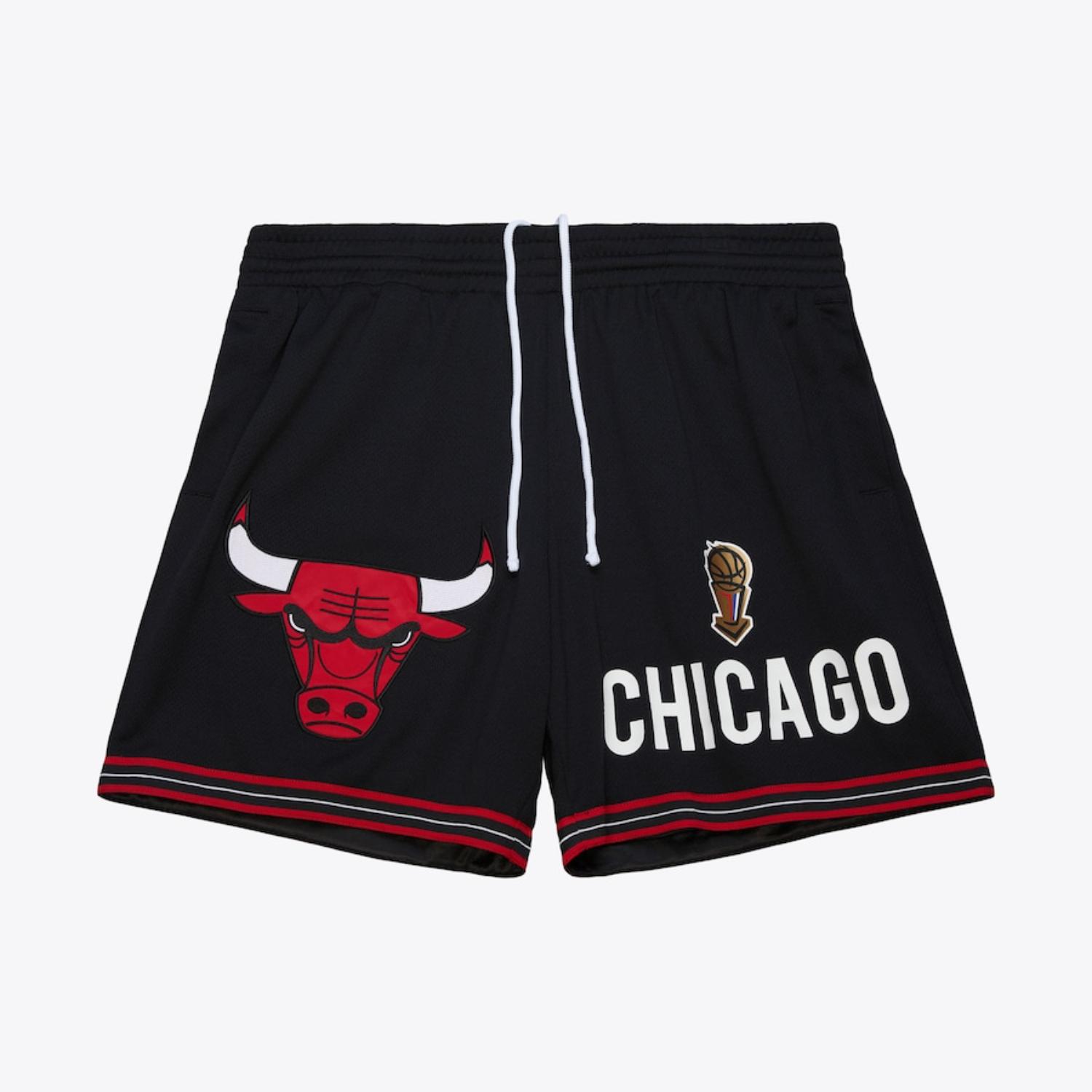 Mitchell & Ness NBA Team Origins 7in Mesh Bulls Vintage Logo Shorts - Pánské - Kraťasy Mitchell & Ness - Černé - BT9267-CBUBLCK - Velikost: XL