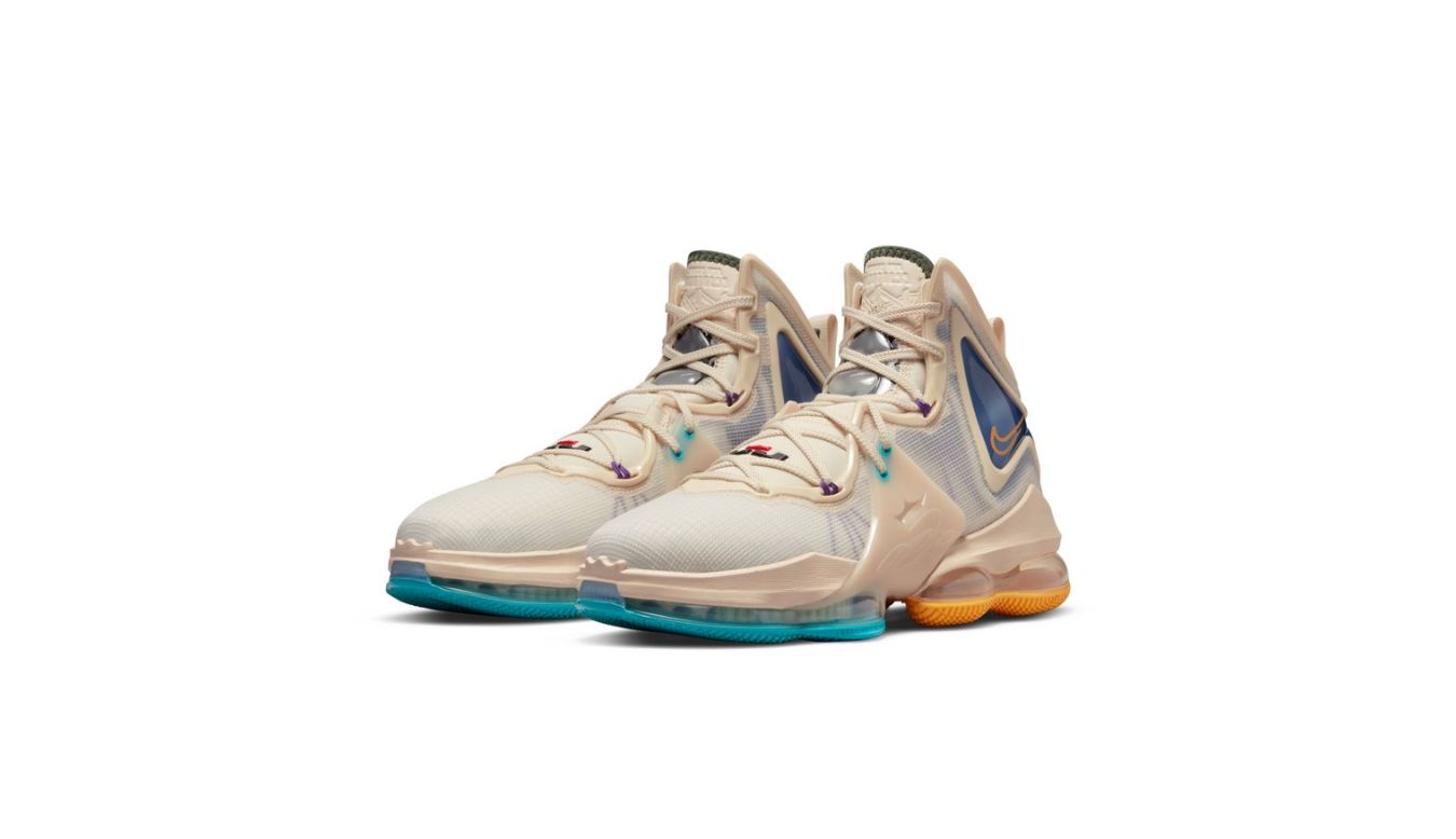 Nike LeBron 19 