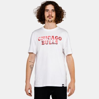 NEW ERA NBA Photographic Wordmark Tee Chicago Bulls White - Bílé - Triko