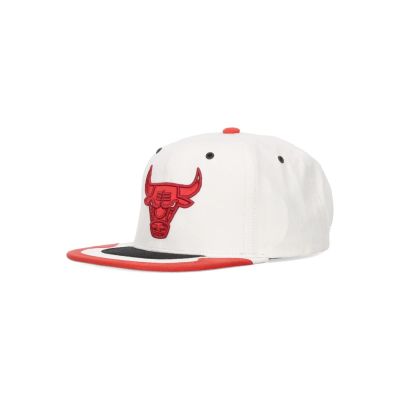 Mitchell & Ness NBA Day 4 Snapback Bulls White/Red - Bílé - Kšiltovka