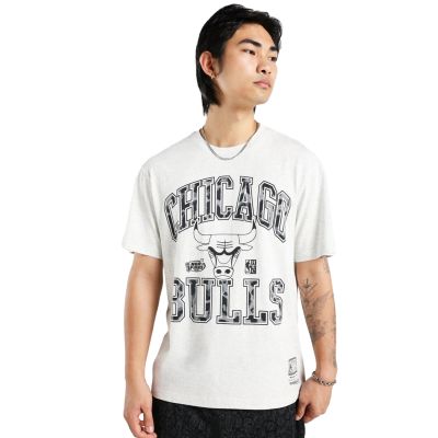 Mitchell & Ness NBA Chicago Bulls Leopard Arch Tee - Bílé - Triko Mitchell & Ness NBA Chicago Bulls Leopard Arch Tee - Bílé - Triko