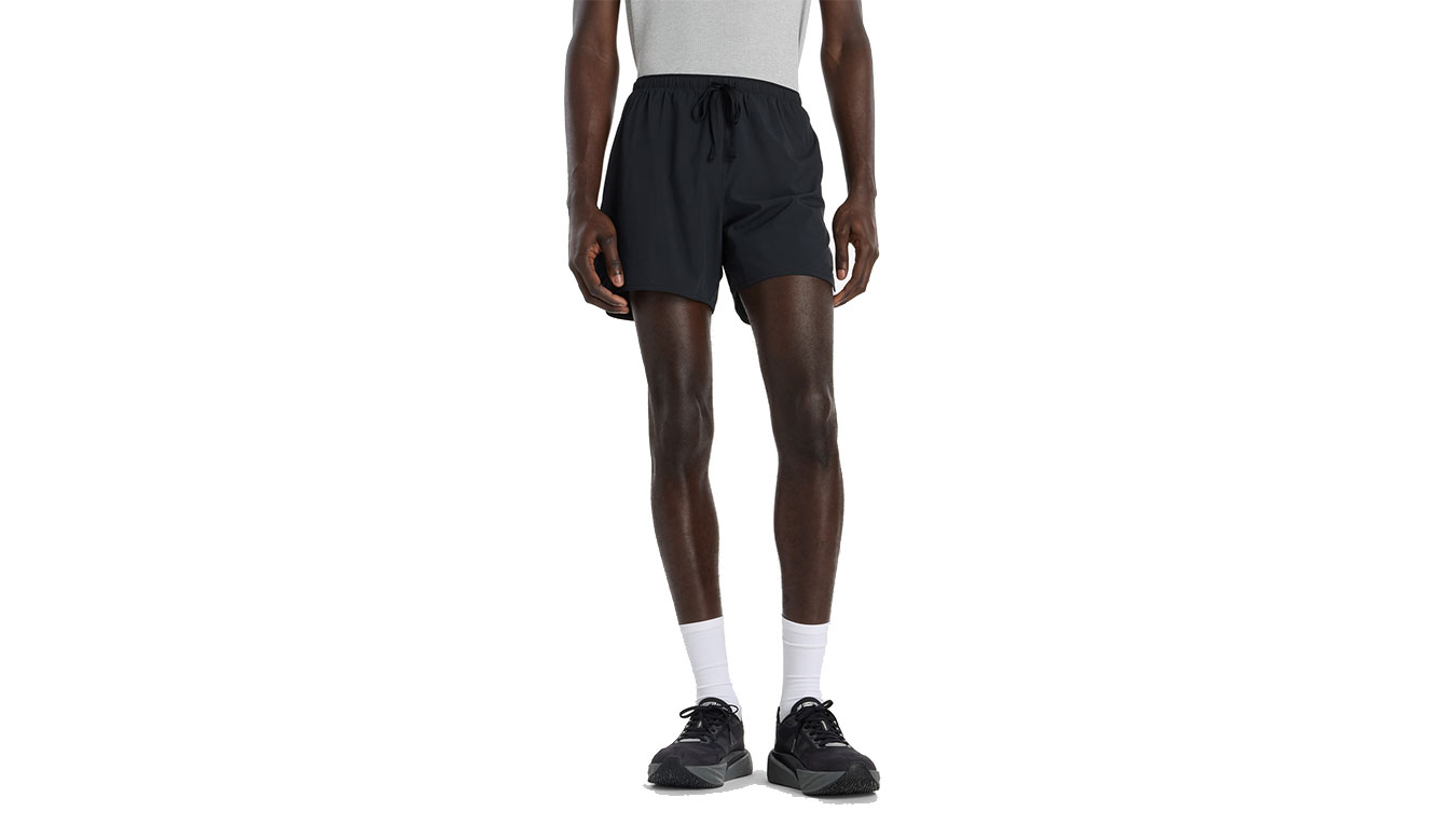 Levně New Balance Run Essentials Short 5" MB6180TABK S - Pánské - Šortky New Balance - Černé - MB6180TABK