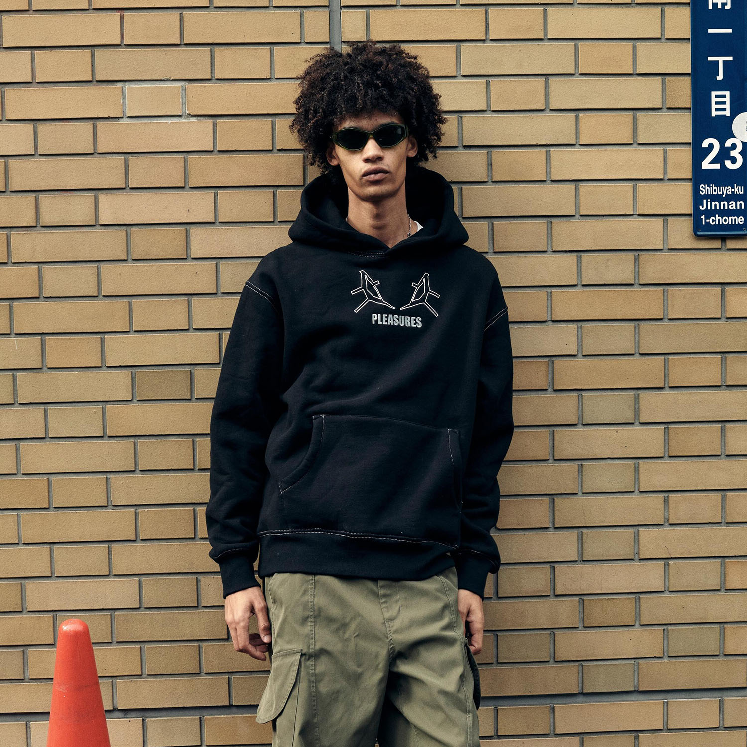 Pleasures Artificial Human Hoodie Black - Pánské - Mikina Pleasures - Černé - P24E001-BLACK - Velikost: L